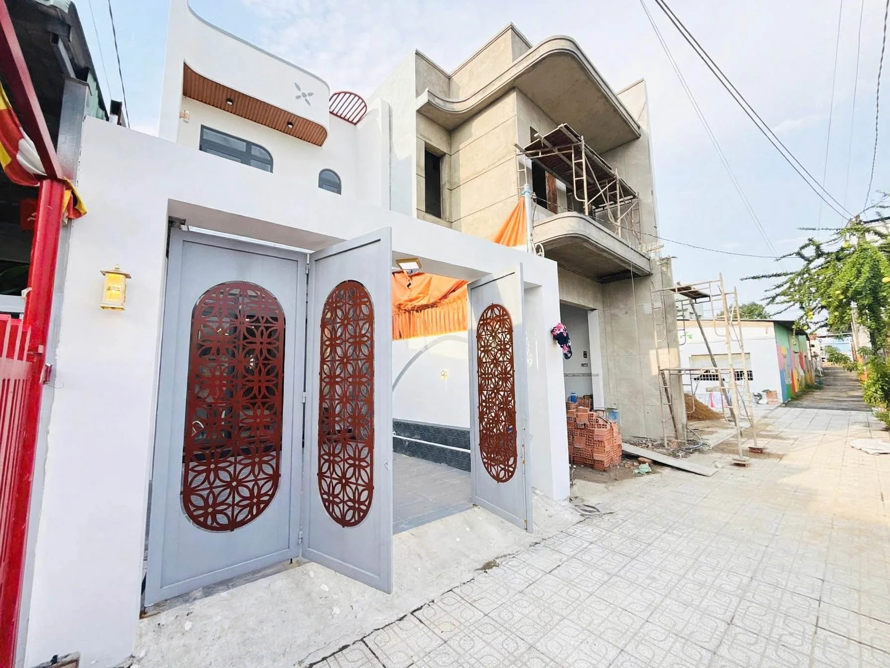 Bán nhà phố 1 trệt 1 lầu 113,6m² Tân Phong, 3 tỷ 430 triệu - Ảnh 1