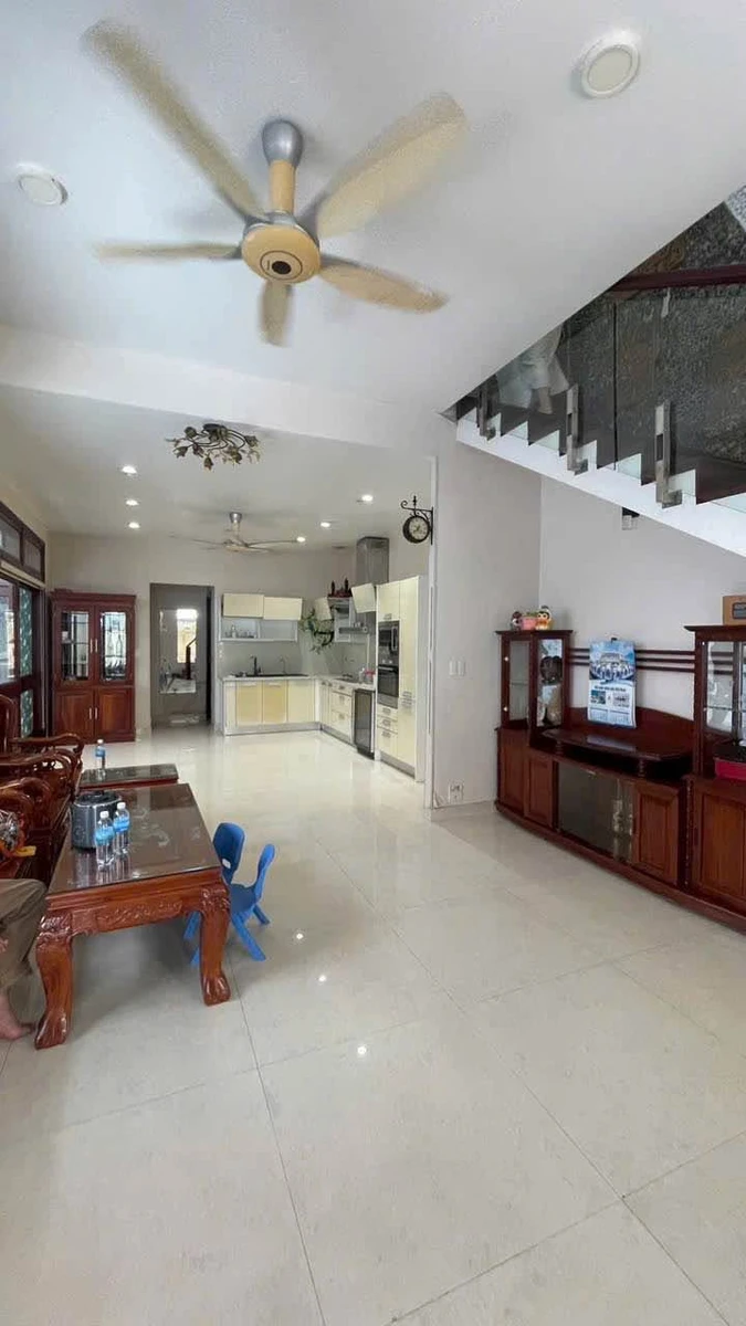 Cho thuê nhà góc Phố Hàn 160m2, 3PN, 40tr/tháng - Ảnh thu nhỏ 4