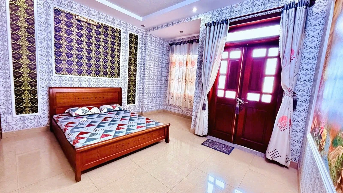 Bán nhà hẻm xe hơi 1 trệt 2 lầu, 4PN, 4.5x17m gần chợ Phan Huy Ích, giá 9 tỷ - Ảnh thu nhỏ 3