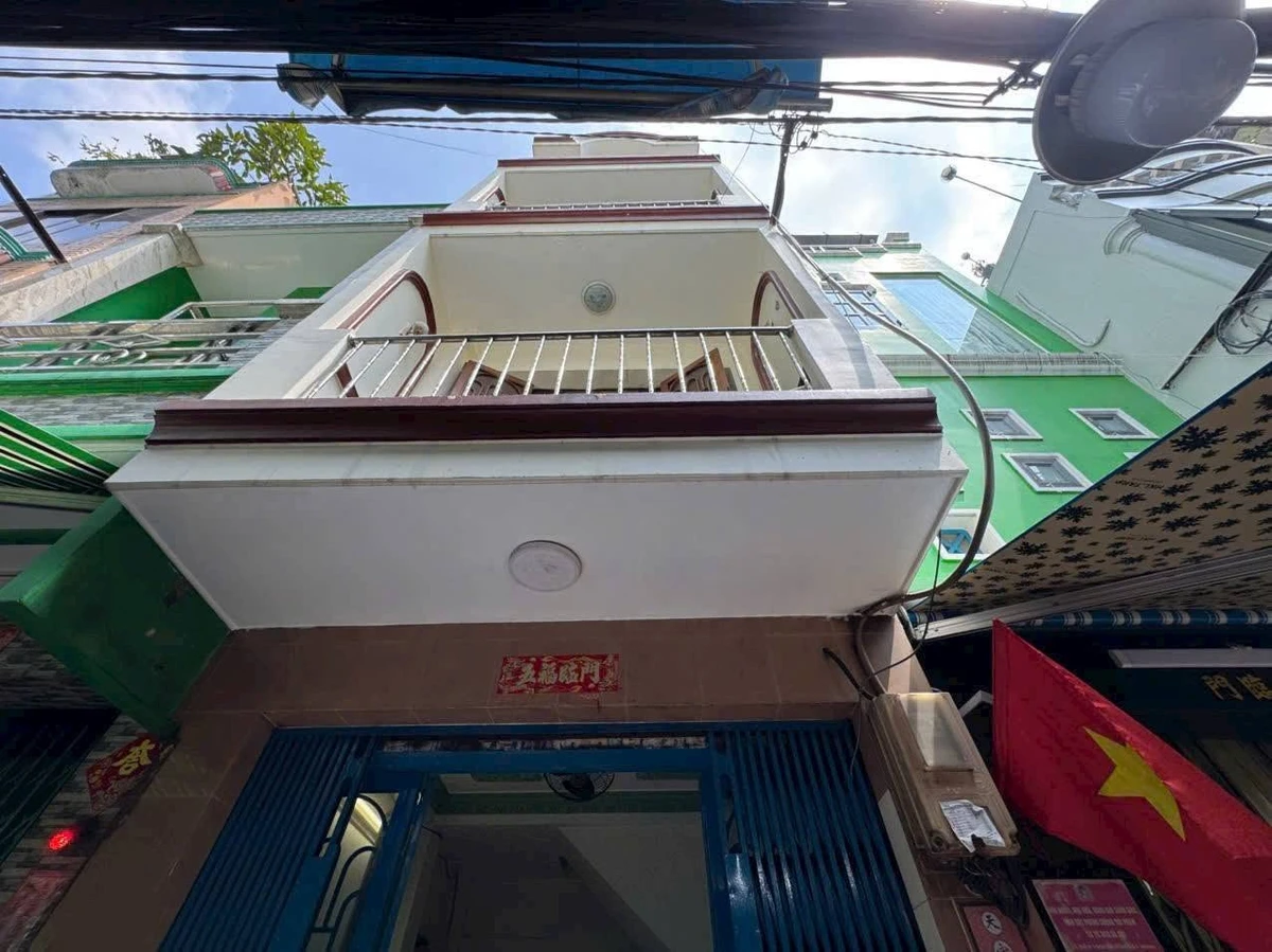 Bán nhà 4 PN gần chợ Tân Thành, Quận 5, 68.3m2 - Ảnh 1