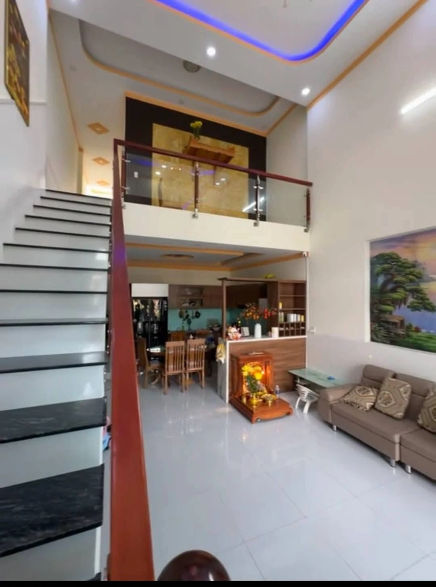 Bán nhà gác lửng sổ riêng 5x20m gần chợ Quang Thắng, Trảng Dài, giá 2,68 tỷ - Ảnh thu nhỏ 3