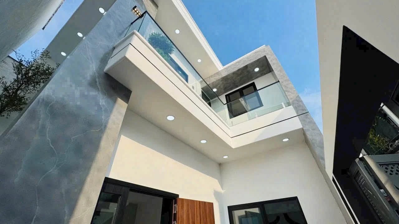 Bán nhà 3PN, 77m² đường Phạm Hữu Lầu, Quận 5 - Ảnh 1