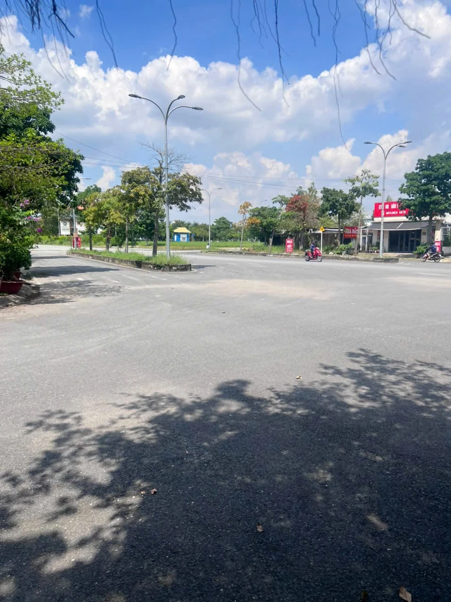 Bán nền đất góc mặt tiền đường số 7 KDC Phú Xuân, 230m2, Nhà Bè - Ảnh 1