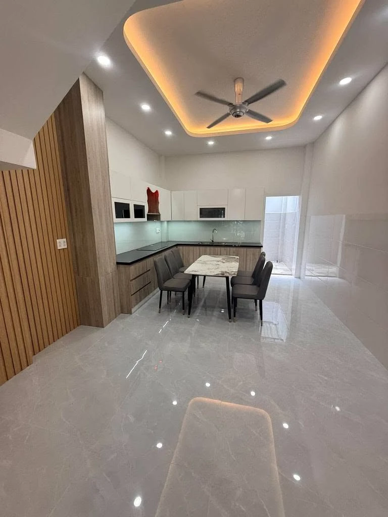 Bán nhà 4 tầng 4PN 65m² trên 5 tỷ Tam Bình - Ảnh thu nhỏ 3