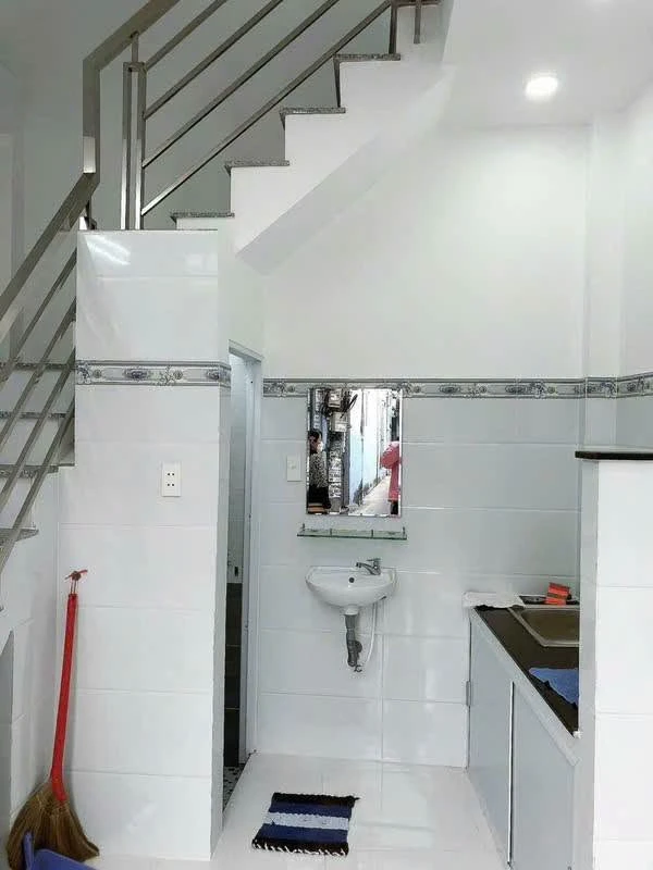 Bán nhà mặt tiền 3 tầng 15m² Đoàn Văn Bơ Q4 - 2,5 tỷ - Ảnh thu nhỏ 3