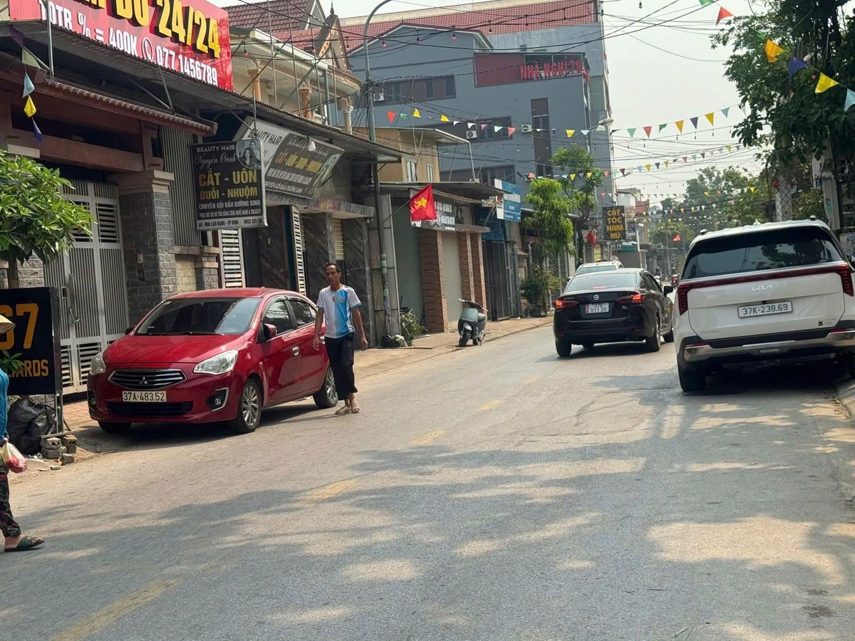 Bán đất Quận 7, 183m2, mặt tiền 8m, 5.5 tỷ - Ảnh thu nhỏ 2