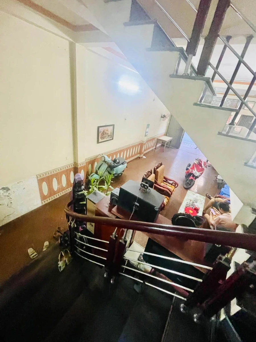 Bán nhà 2,5 tầng 90m2 mặt tiền Lý Công Uẩn - Ảnh thu nhỏ 3