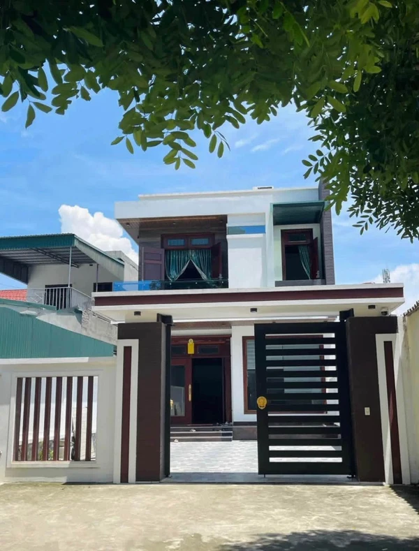 Bán biệt thự 2 tầng 236m² mặt tiền 8m Hóc Môn