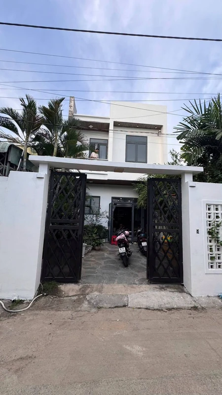 Bán nhà 103,8m² sân ô tô nhánh DX043 gần KDC Hiệp Thành 3, Thủ Dầu Một, giá 3,85 tỷ