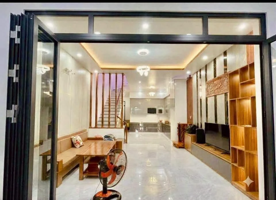 Bán nhà 3 phòng ngủ 202m2 Quảng Ngãi 3 tỷ 500 - Ảnh thu nhỏ 2