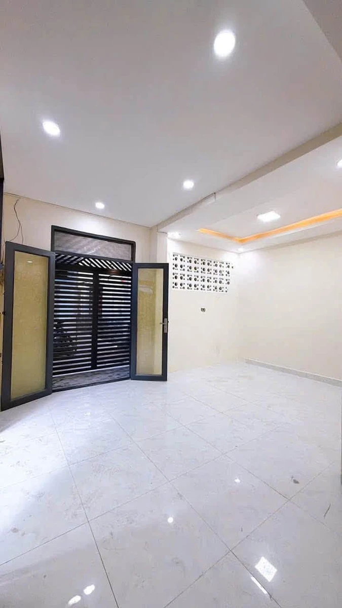 Bán nhà hẻm xe hơi Tôn Đản Quận 4, 45m2, 1 trệt 1 lầu, giá 5,9 tỷ - Ảnh thu nhỏ 5