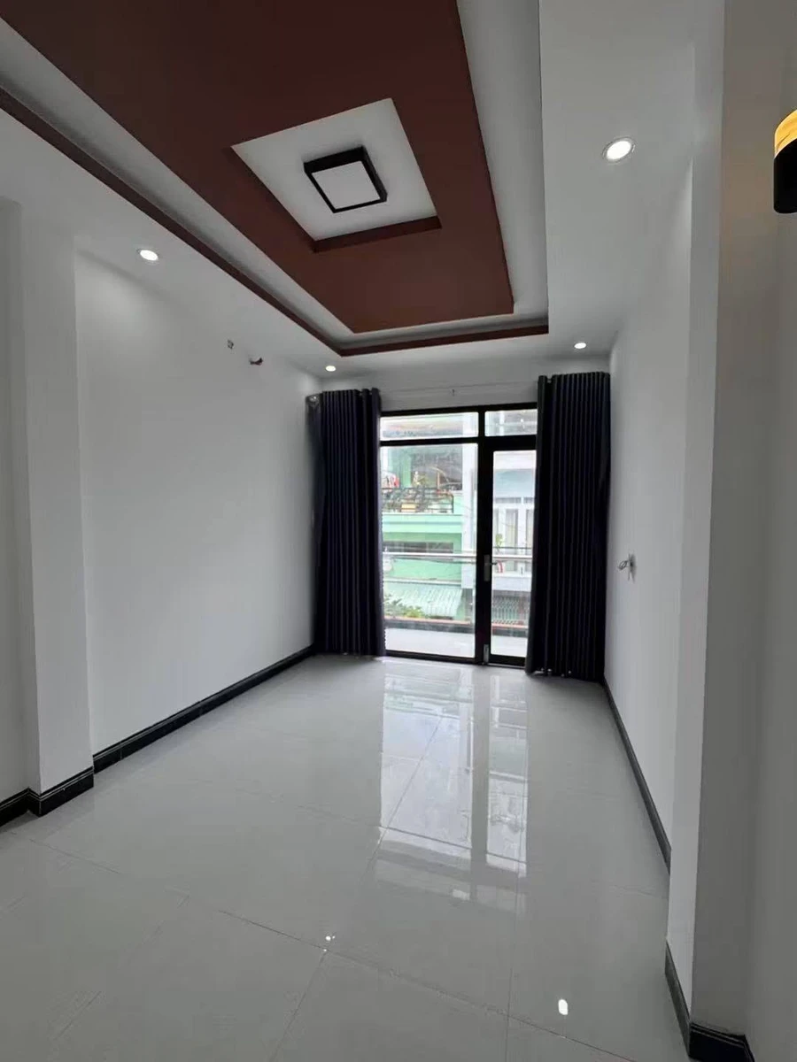Bán nhà 3 tầng mặt tiền 46m2 gần chợ Hoa Lư, Quy Nhơn - Ảnh thu nhỏ 3