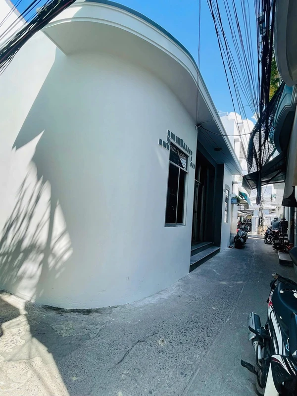 Bán nhà góc 2 mặt tiền Nha Trang 77,7m² 2 phòng ngủ 2,95 tỷ