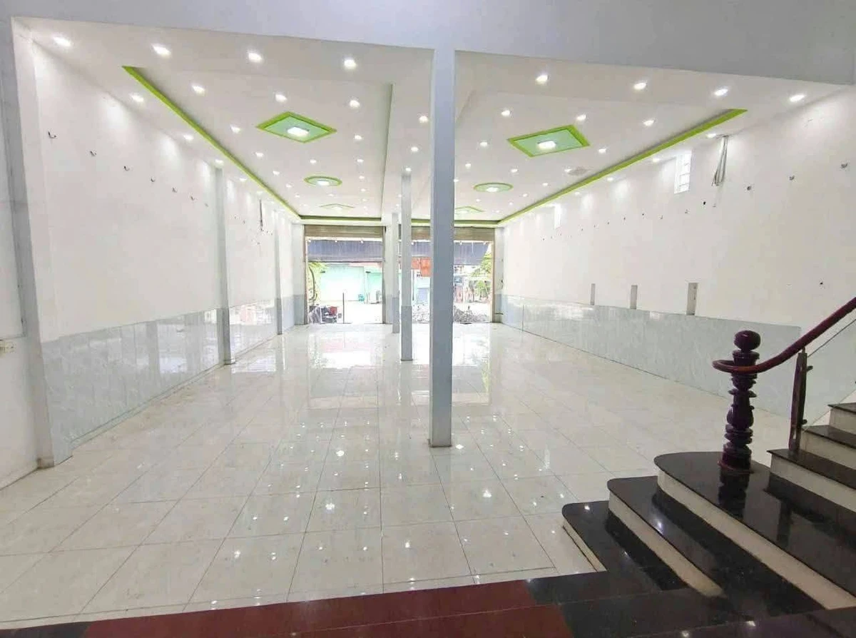 Cho thuê mặt bằng 400m² 4 phòng, 4 WC ở Dĩ An, 30 triệu/tháng - Ảnh thu nhỏ 2