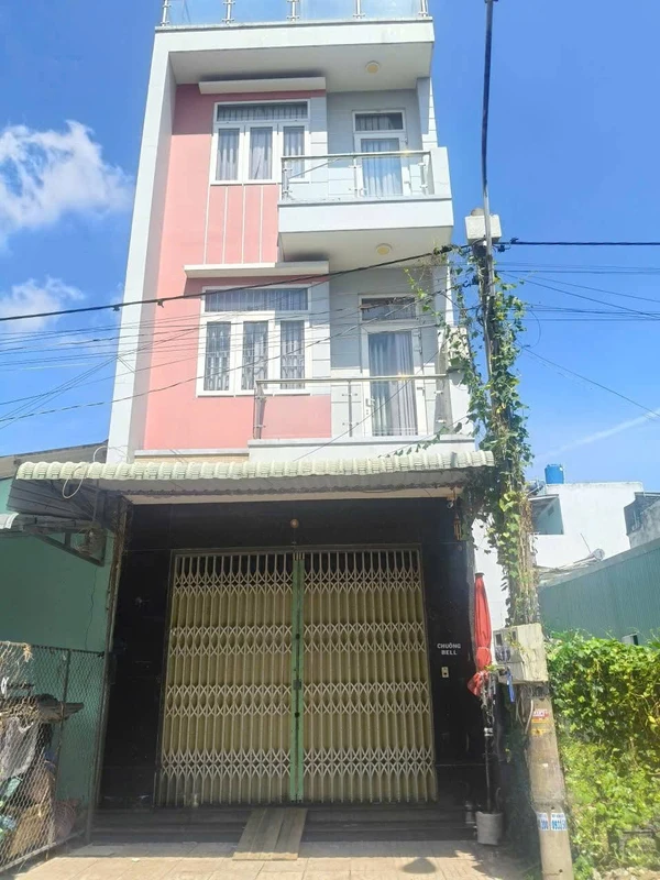 Bán nhà 1 trệt 2 lầu 258m² Bến Lức Long An 4 tỷ 5