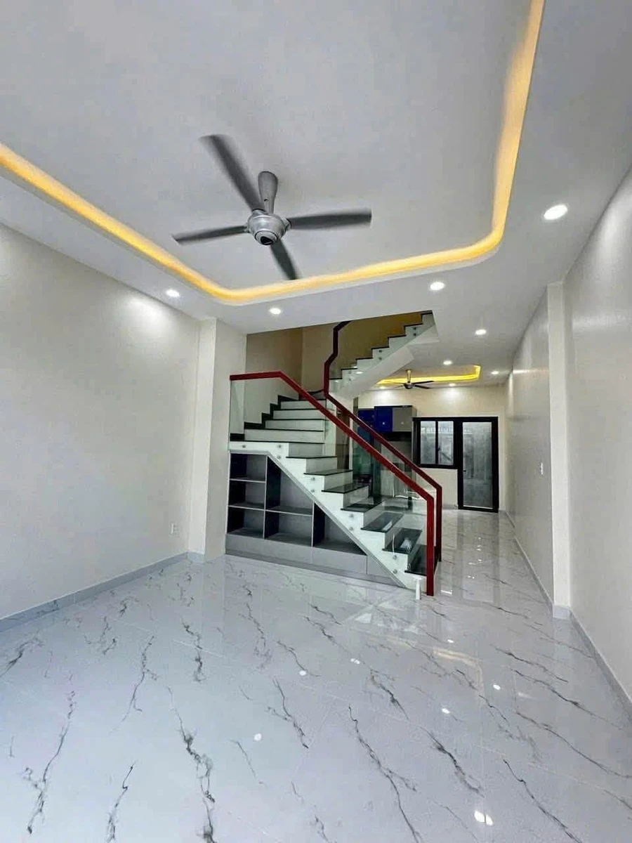 Bán nhà 150m2, 4 PN, 4 WC, nội thất full, Quận 9 - 4,9 tỷ - Ảnh thu nhỏ 3