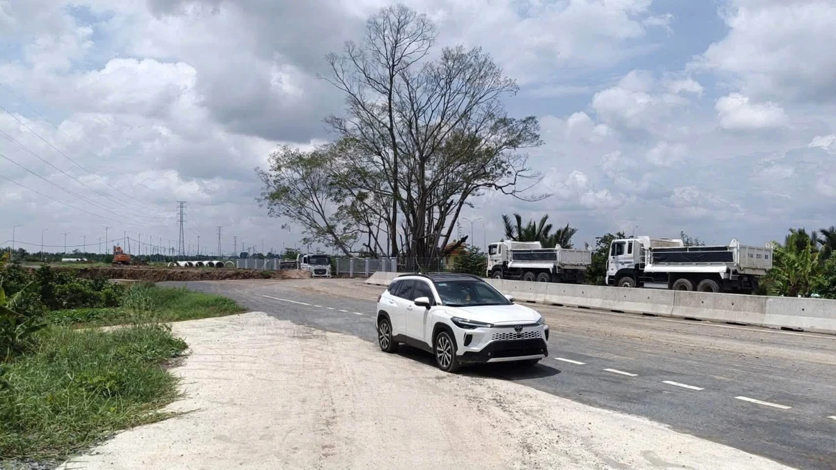 Bán nhà kế khu công nghiệp Phú Thuận, 209,7m2, 850 triệu - Ảnh 1