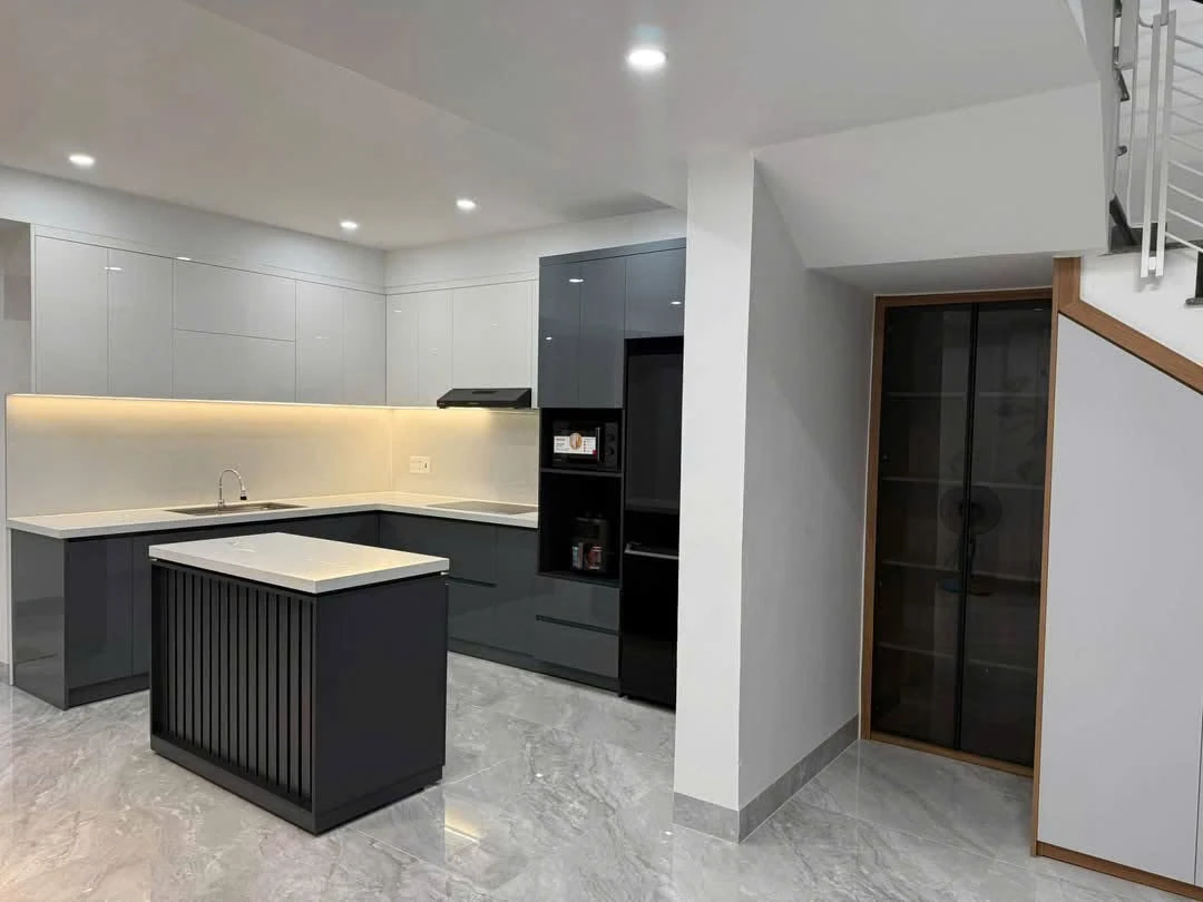 Cho thuê nhà 3 tầng nội thất cao cấp Hòa Cường Đà Nẵng 28 triệu/tháng - Ảnh thu nhỏ 2