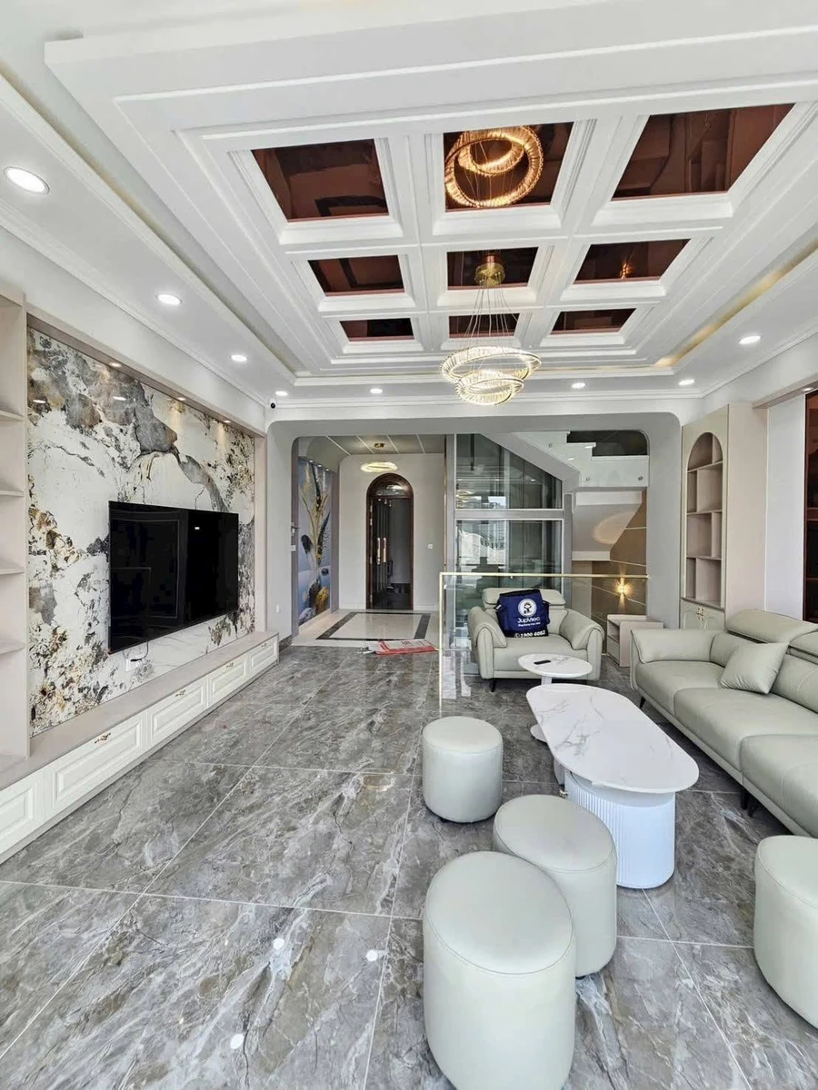 Bán gấp nhà mặt tiền đường Hai Bà Trưng 90m2, 1 trệt 3 lầu 1 tum, thang máy, phường Đông Hòa, Dĩ An - Ảnh thu nhỏ 5