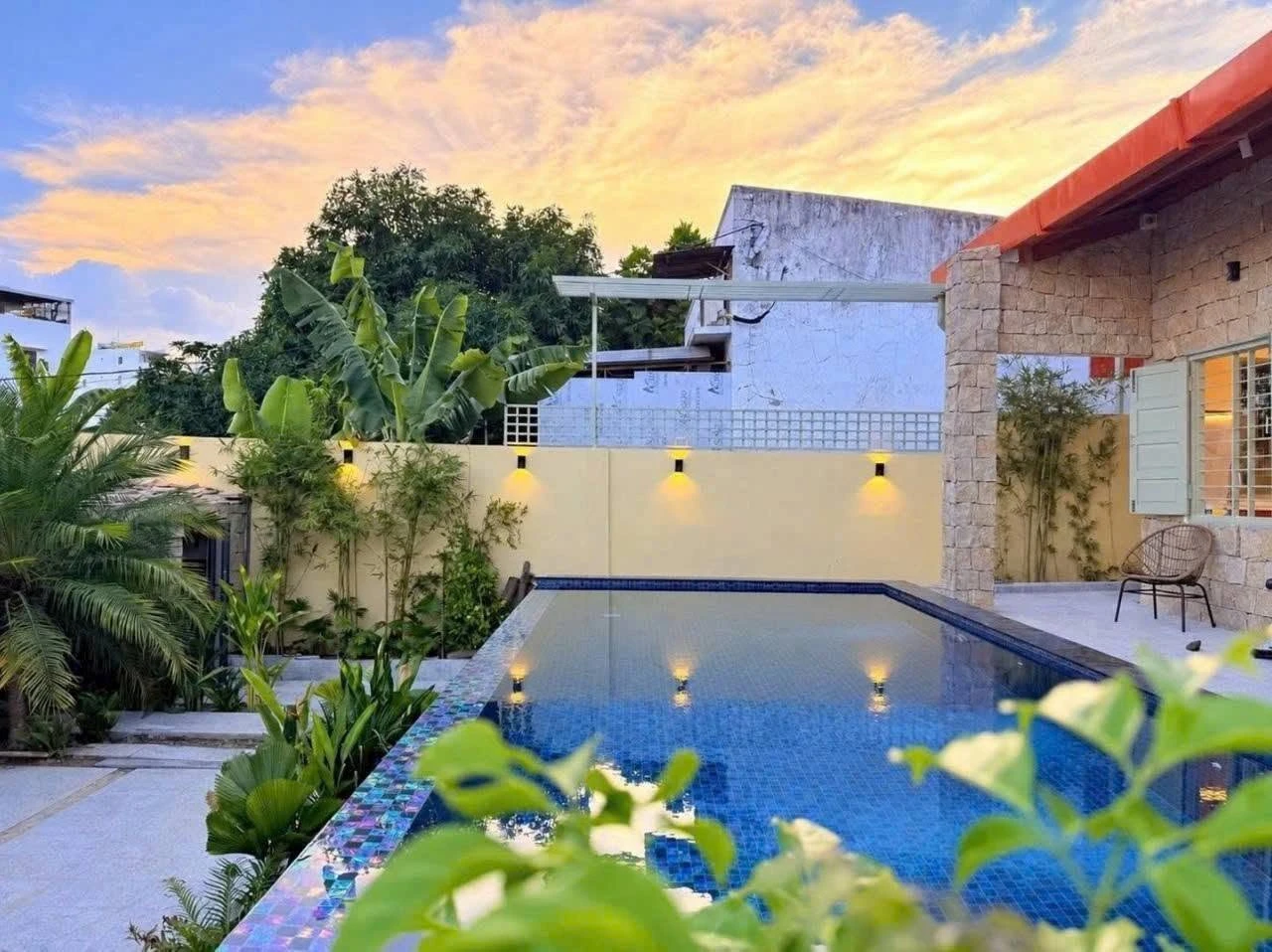 Cho thuê villa 400m² với hồ bơi ở Bắc Nha Trang - Ảnh 1