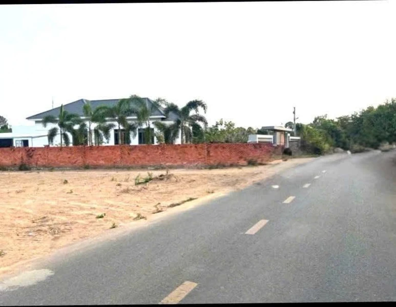 Bán đất nhà vườn mặt tiền nhựa 2.000m² tại Hòa Long, TP Bà Rịa, giá 9,5 tỷ