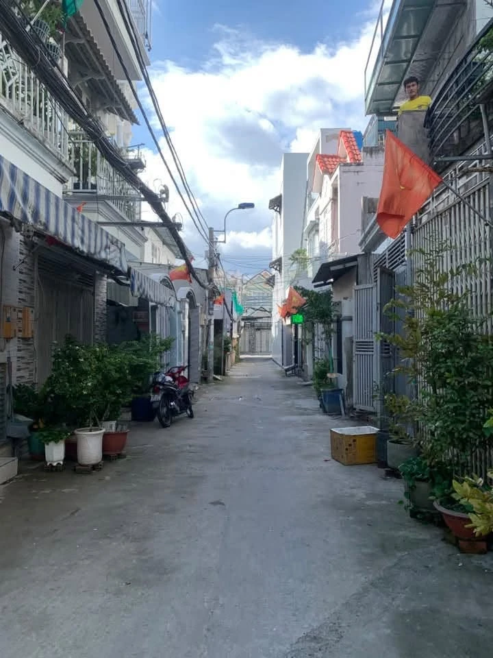 Bán nhà 2 tầng 70m² hẻm xe hơi Huỳnh Tấn Phát, Nhà Bè, giá 6,2 tỷ - Ảnh thu nhỏ 2