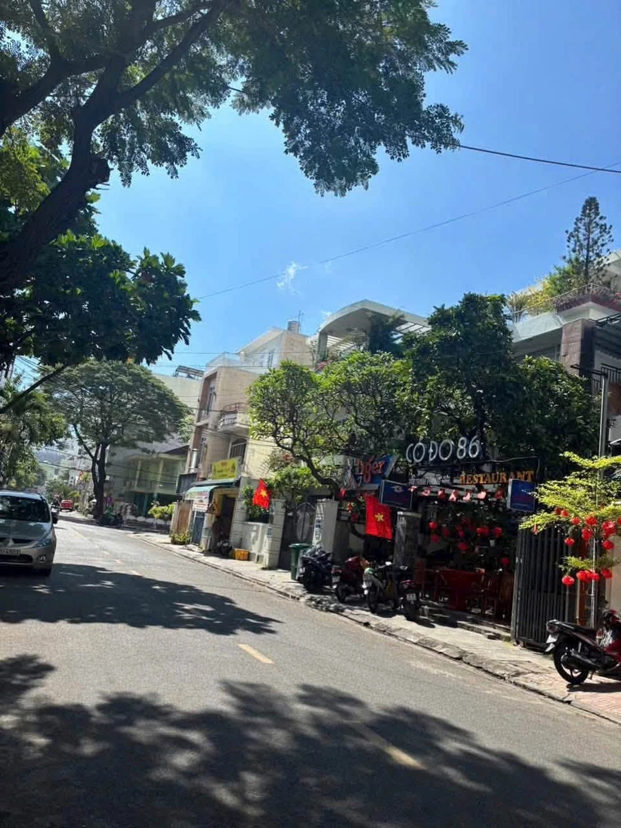 Bán lô đất mặt tiền đường Trịnh Phong 102m2 gần biển Nha Trang giá 17 tỷ - Ảnh 1