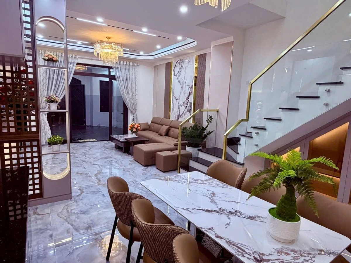 Bán nhà mặt tiền Trần Nhân Tông Gia Lai, 95m2, 3PN - Ảnh thu nhỏ 3