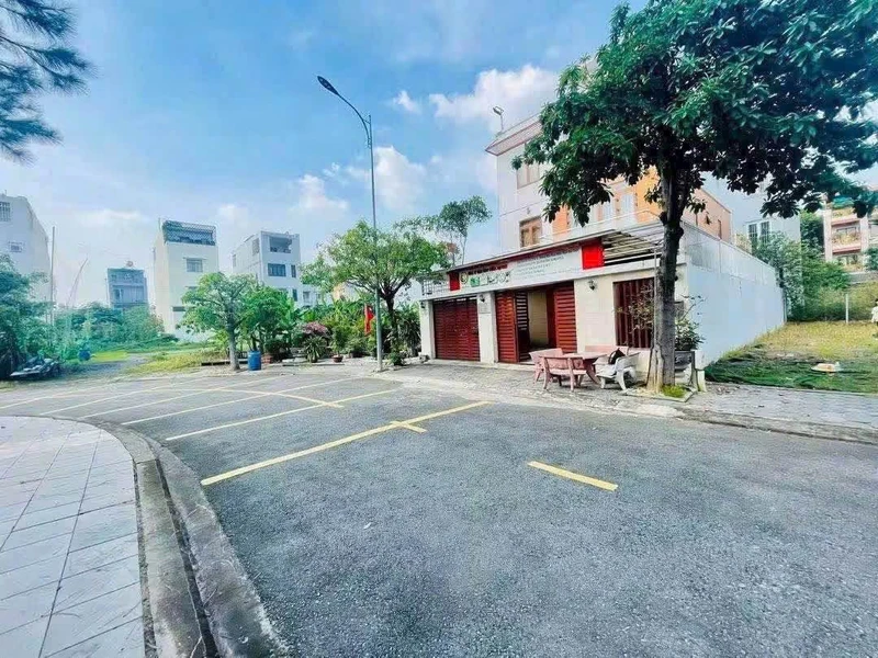 Bán biệt thự 200m² tại The SeaSon Lái Thiêu 8.6 tỷ