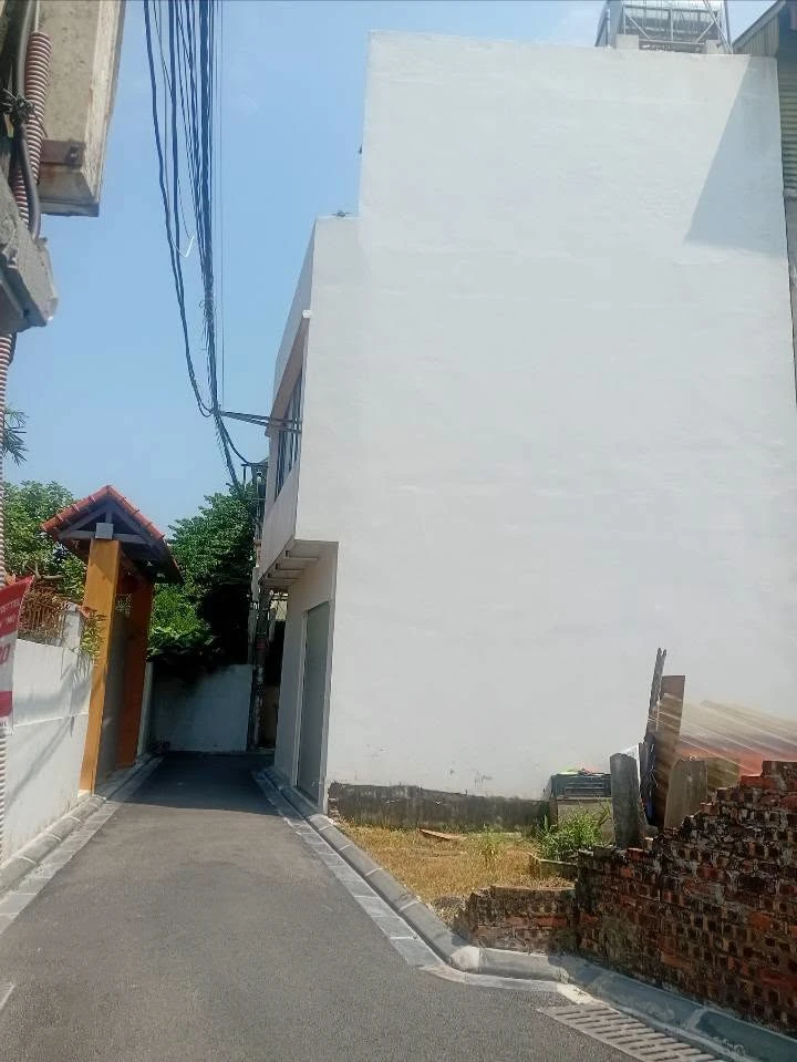 Bán đất tặng nhà 3 tầng 40m² full nội thất tại Nguyên Khê, Đông Anh, Hà Nội - Ảnh 1