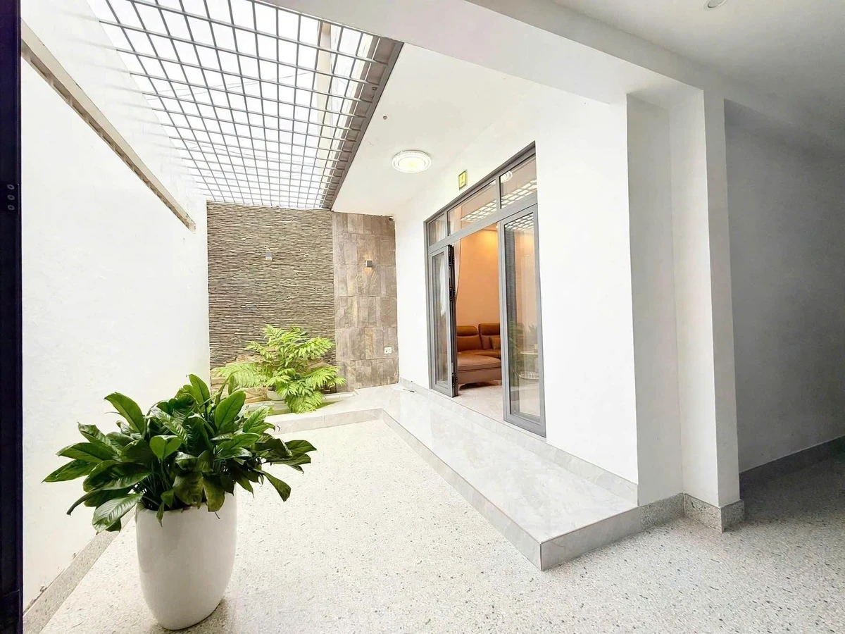 Bán nhà 1 trệt 1 lầu mặt tiền Văn Cao, Rạch Giá, 200m² - Ảnh 1