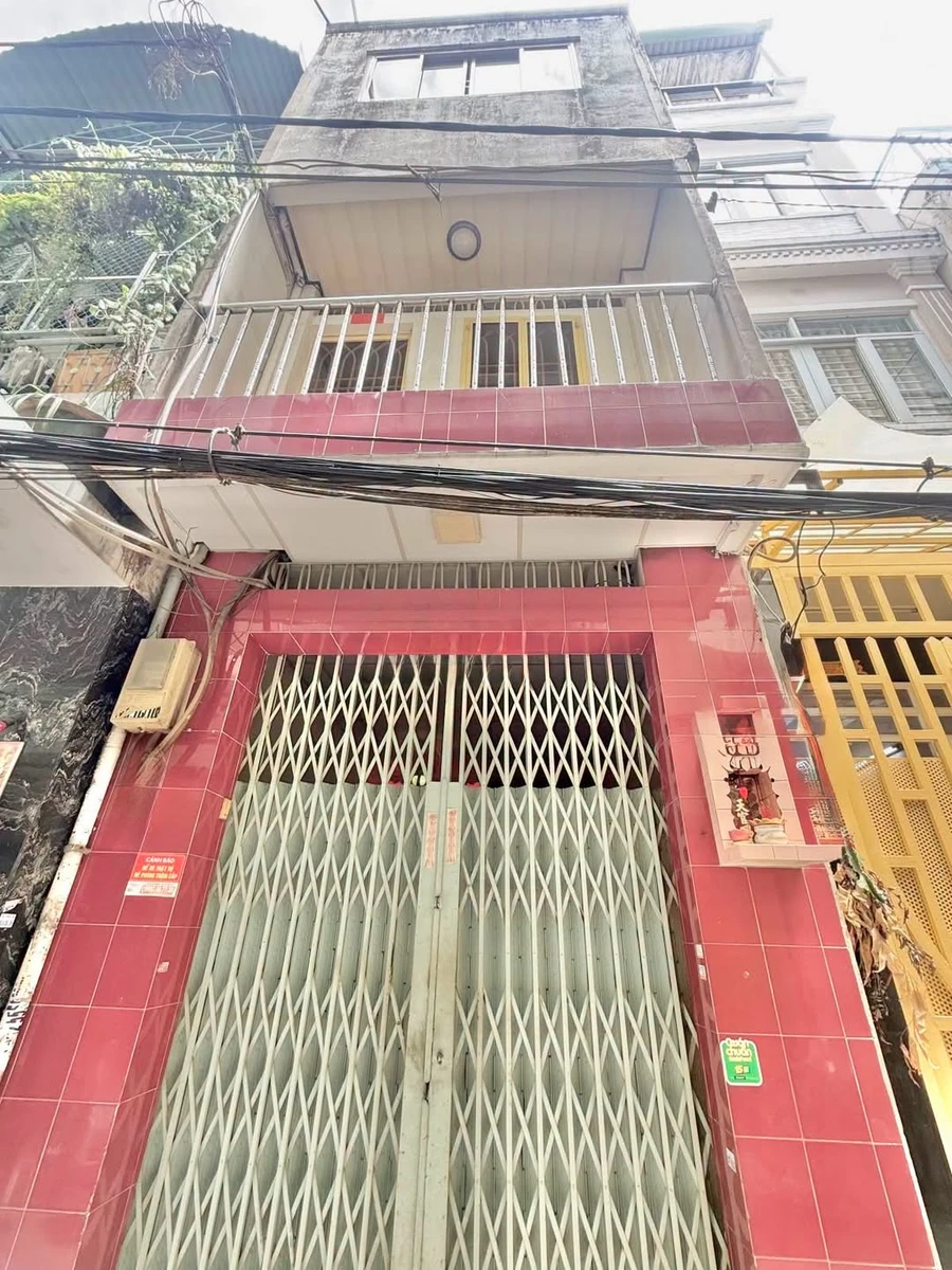 Bán nhà hẻm 3m đường Nguyễn Tiểu La, Quận 10, 30m2, 3 tầng, giá 5,2 tỷ - Ảnh 1