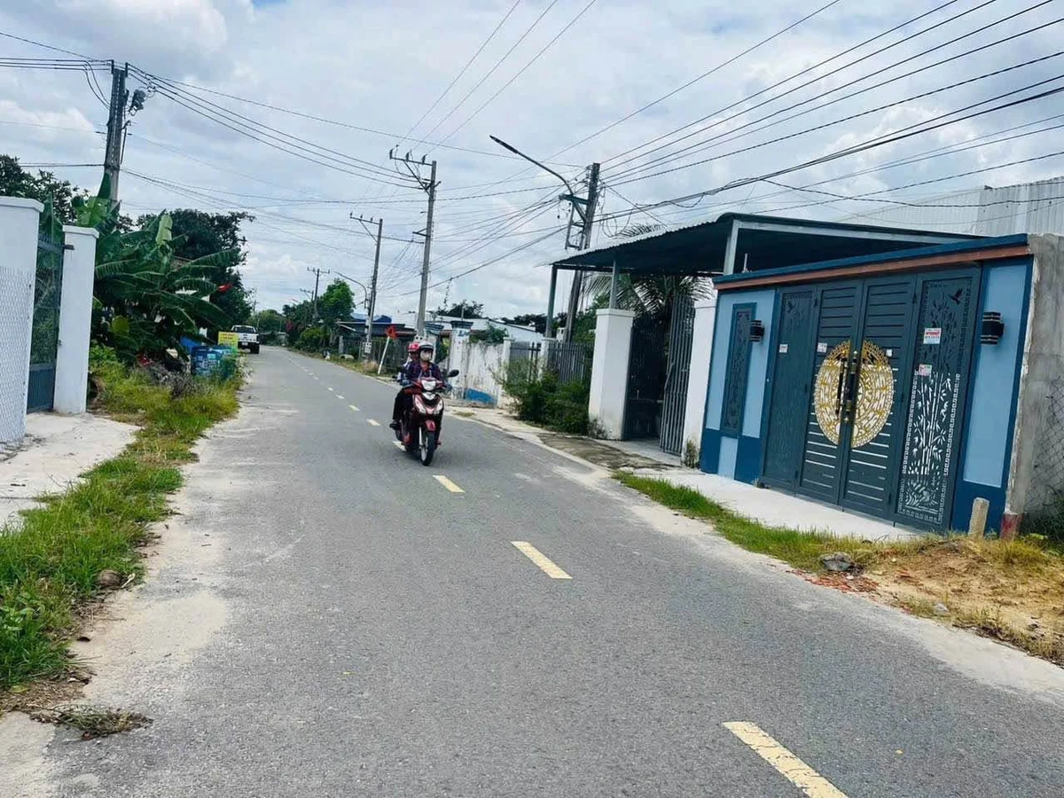 Bán đất mặt tiền kinh doanh Tân Định, Bến Cát 100m² 1 tỷ 3 - Ảnh thu nhỏ 2