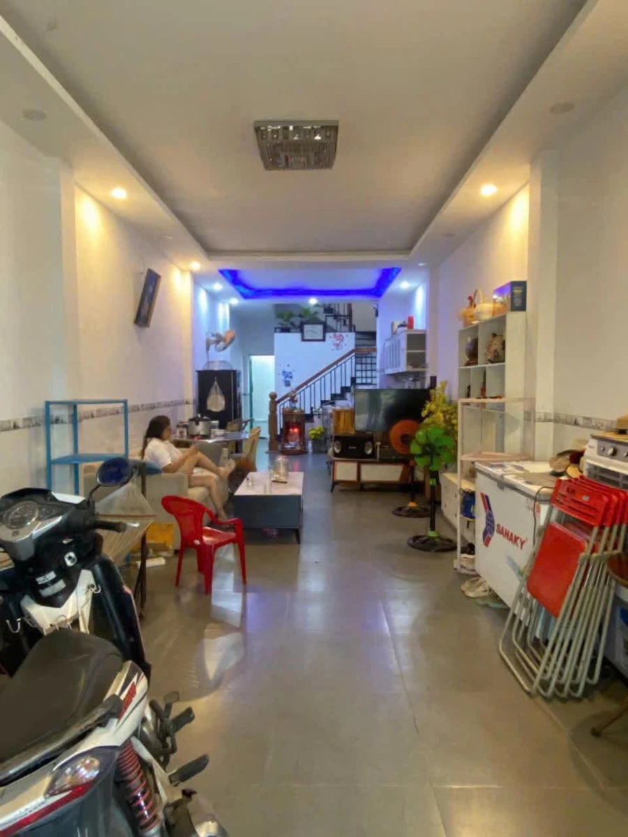 Bán nhà mặt tiền 3 tầng 62m2 Quy Nhơn - Ảnh 1