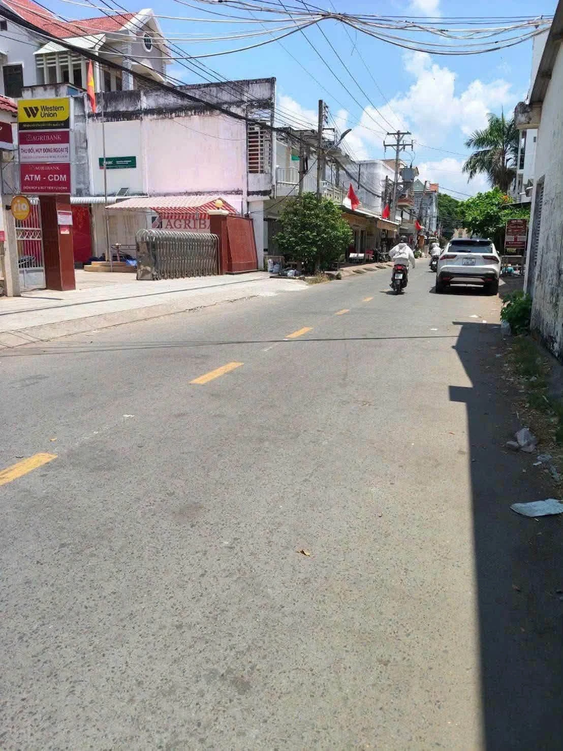 Bán lô đất trung tâm Thị Trấn Bình Đại 80m2 - 1 tỷ 1 - Ảnh 1
