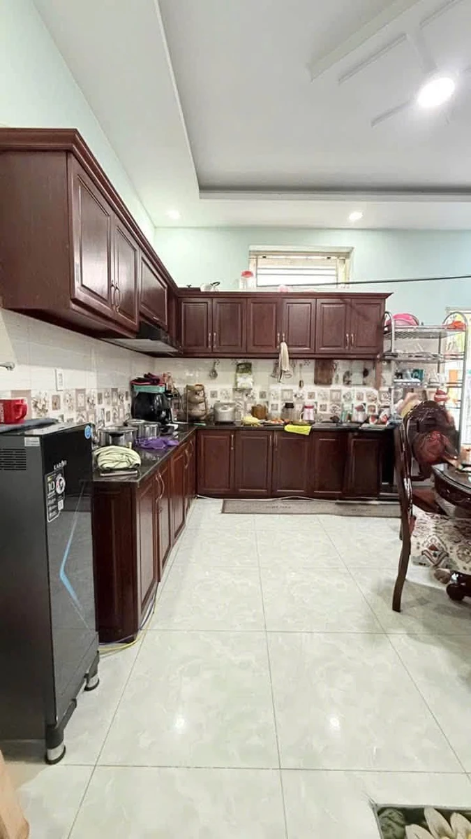 Bán nhà 3 tầng 100m² Dĩ An hơn 7 tỷ - Ảnh thu nhỏ 4