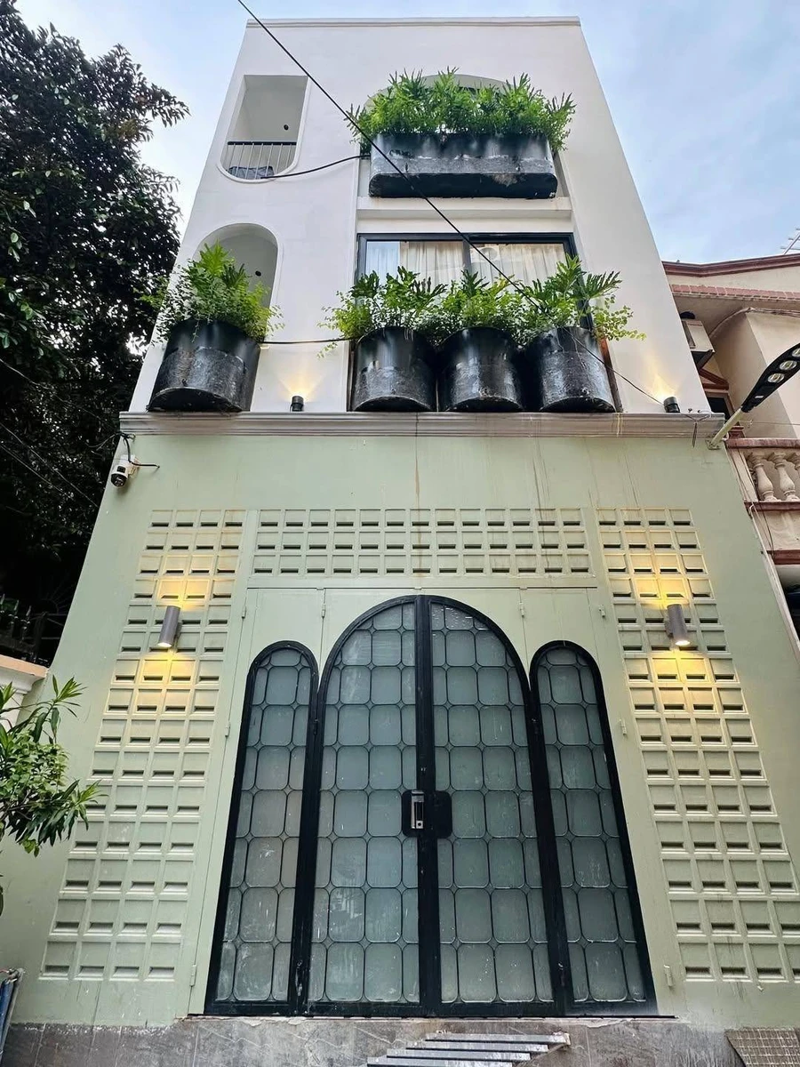 Bán nhà 66m² 4 tầng cho thuê 10 CHDV Phan Xích Long, Phú Nhuận - Ảnh 1