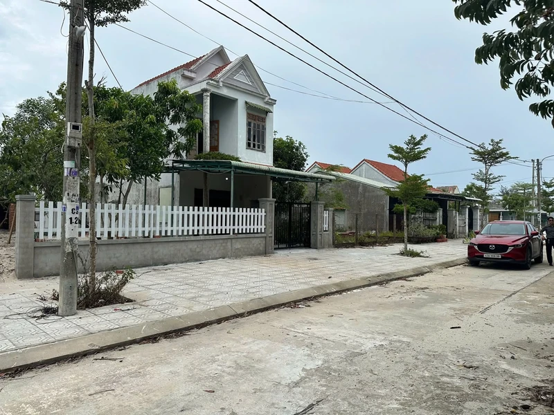 Bán đất dự án Duy Nghĩa Hoiana 300m² tặng nhà 2 tầng