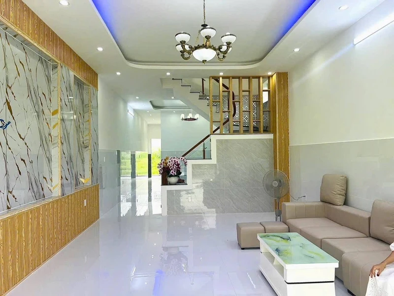 Bán nhà mặt tiền Huỳnh Bá Chánh 5x21m, 4PN, P. Long Tâm, TP Bà Rịa, giá 4,2 tỷ