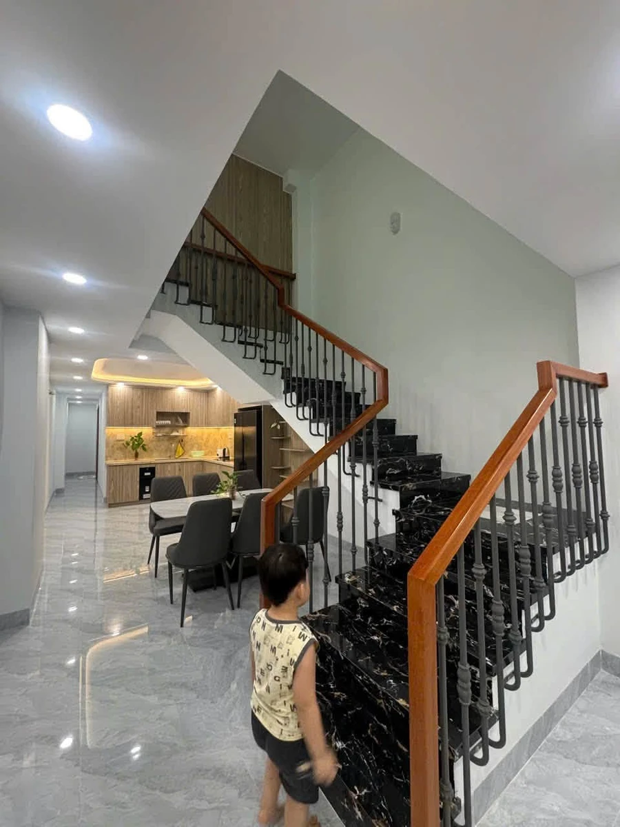 Bán nhà 2 tầng 99,1m2 gần biển, 3PN, 6.9 tỷ - Ảnh thu nhỏ 2