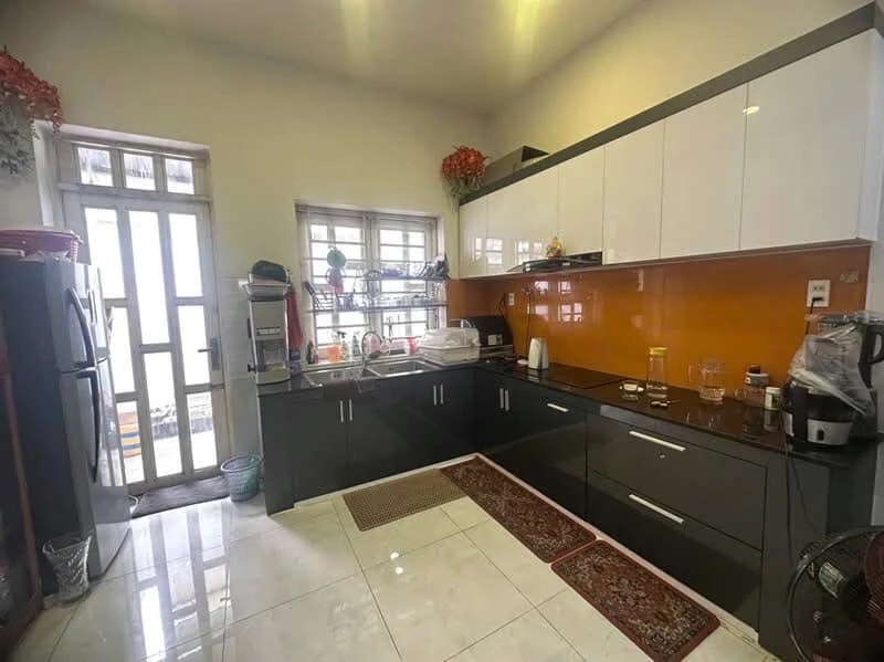 Bán nhà 1 trệt 2 lầu 84m2, 3PN, Phước Bình, Quận 9, giá 9,9 tỷ - Ảnh thu nhỏ 2