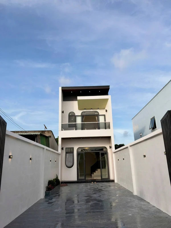 Bán nhà 1 trệt 1 lầu mới 143,7 m² Xã Long Điền Vũng Tàu