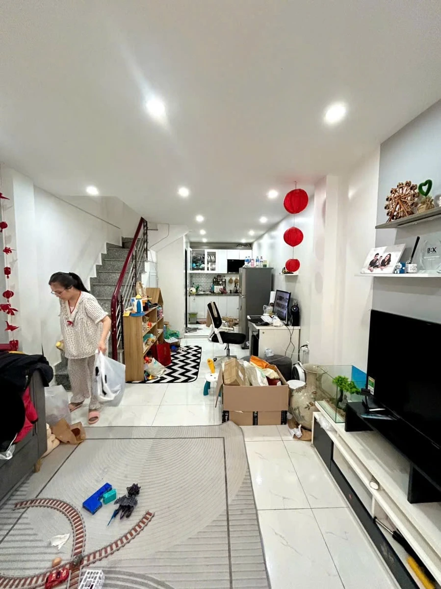 Bán nhà độc lập 30m² 2 tầng dưới 2 tỷ Trần Nguyên Hãn - Ảnh thu nhỏ 2