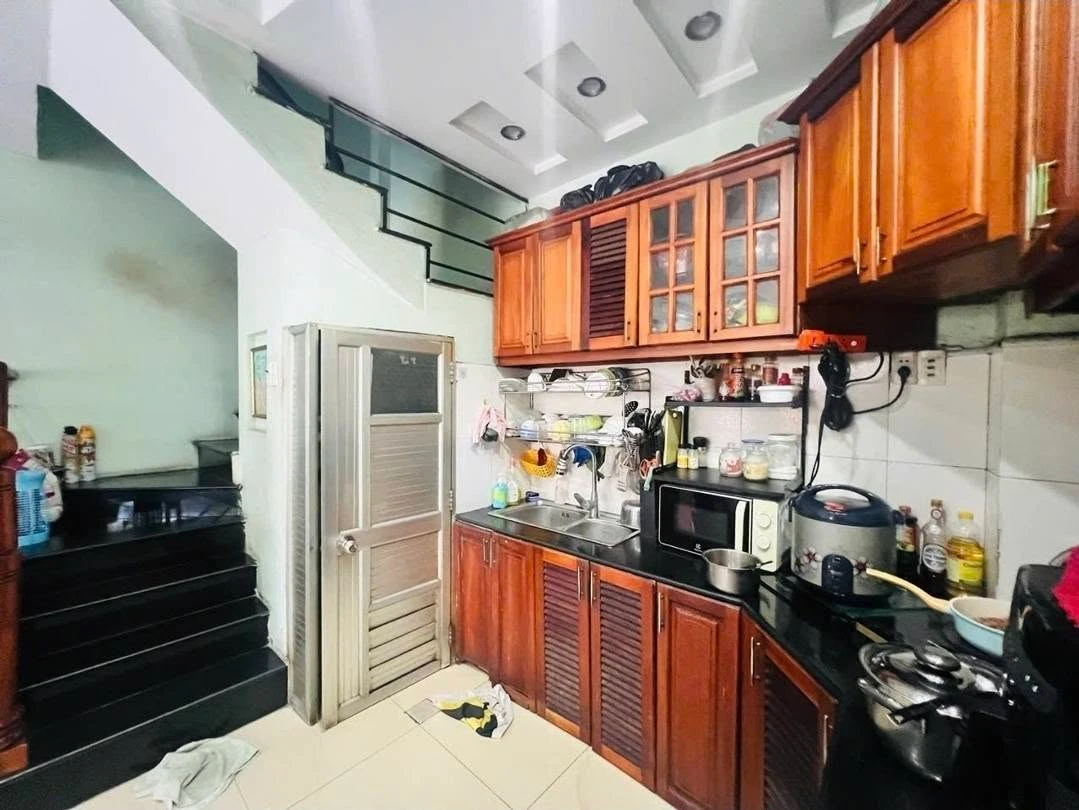 Bán nhà hẻm 8m CMT8 Q10, 30m², 4PN, 9.2 tỷ - Ảnh thu nhỏ 4
