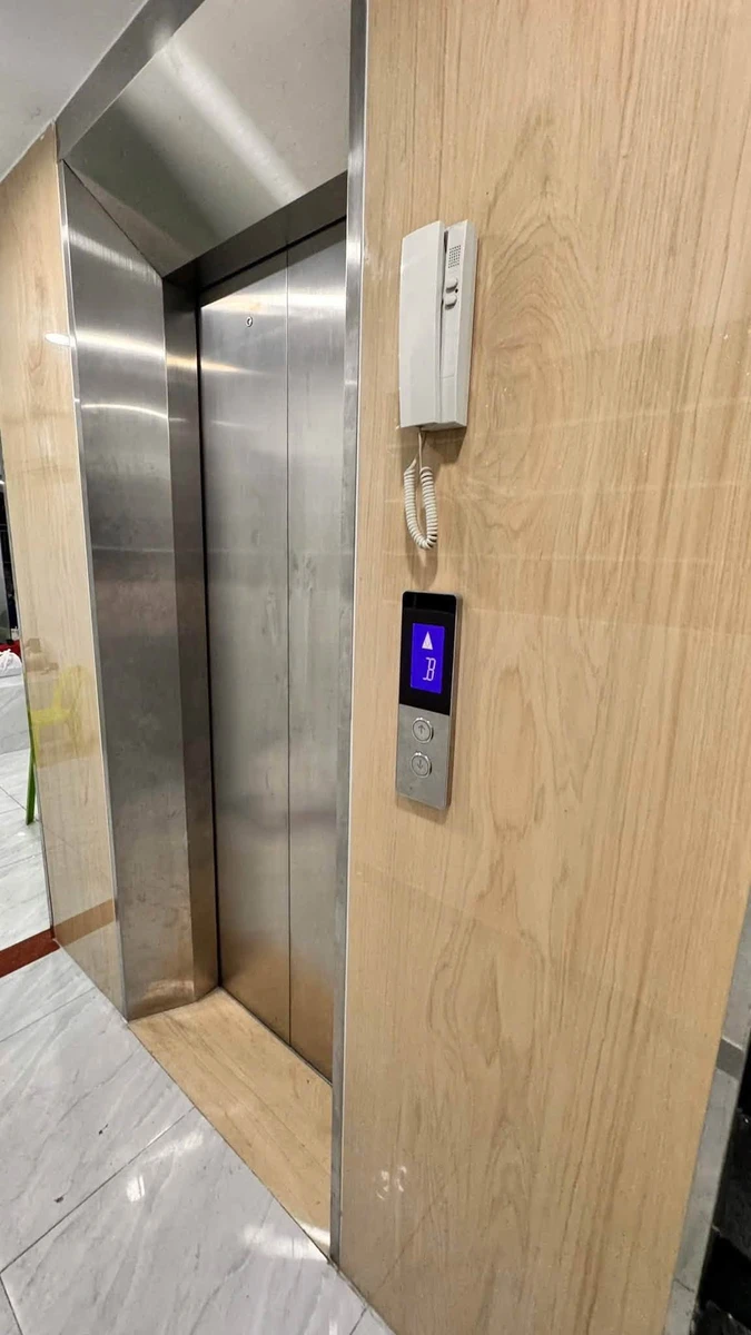 Bán shophouse mặt tiền Hai Bà Trưng, Quận 1, 120m² - Ảnh 1