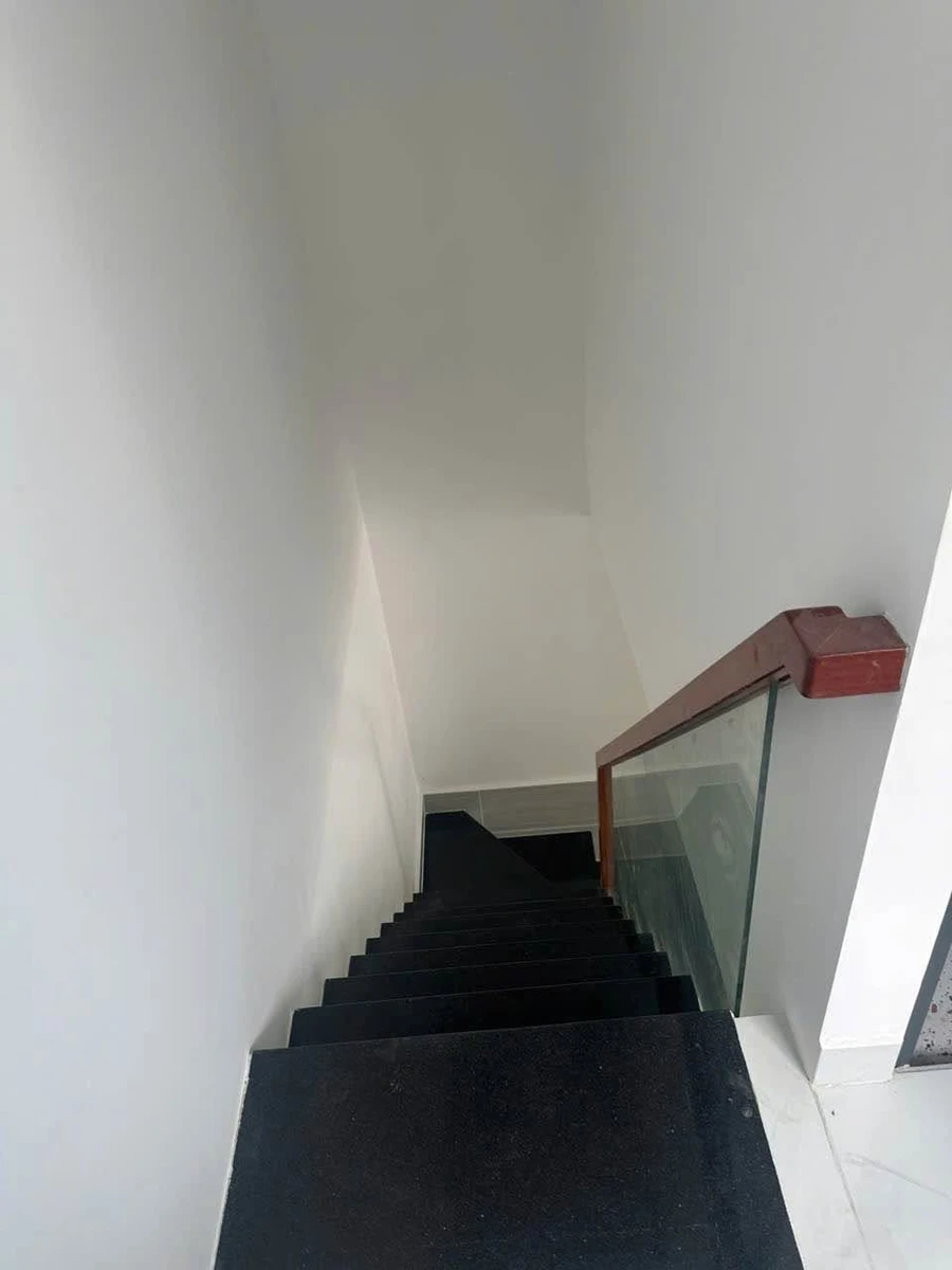 Bán nhà mới hẻm xe hơi Phạm Hùng 40m² 2 phòng ngủ 2,8 tỷ - Ảnh thu nhỏ 3