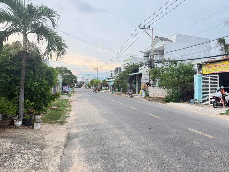 Bán lô đất mặt tiền Phạm Thị Ngư, Phan Thiết, 132m²