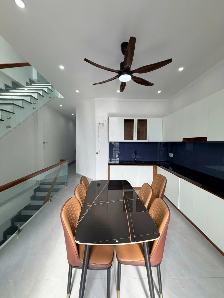 Bán nhà 3 tầng hẻm ôtô Bình Tân 170m² 2,65 tỷ - Ảnh thu nhỏ 2
