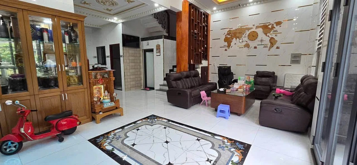 Bán biệt thự 180m2, 3 tầng gần Aeon Tân Phú, giá 10 tỷ - Ảnh thu nhỏ 2