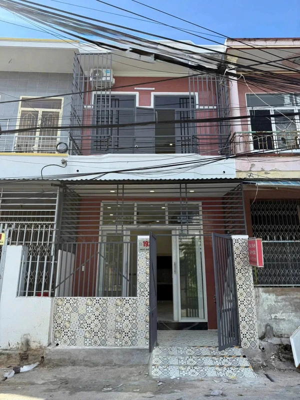 Bán nhà mặt tiền 1 trệt 1 lầu 31,1m2 đường Ngô Đến, Nha Trang giá 2,35 tỷ
